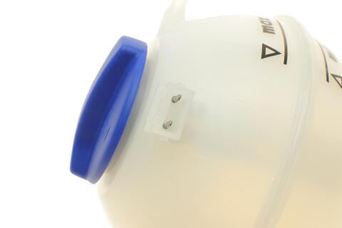 Бачок розширювальний VW Caddy II/Passat/Polo 81-04 Бачок розширювальний VW Caddy II/Passat/Polo 81-04