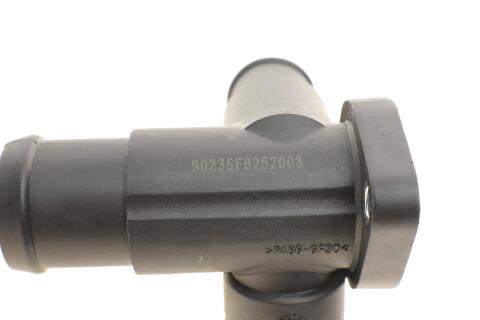 Фланец системы охлаждения Audi A4/A6 1.9-2.5 TDI 94-05/VW Passat 1.9-2.5TDI 96-00 Фланец системы охлаждения Audi A4/A6 1.9-2.5 TDI 94-05/VW Passat 1.9-2.5TDI 96-00
