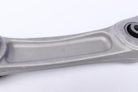 Рычаг подвески (передний/снизу) (R) BMW 5 (F10/F18) 2.0i/3.0D 09-