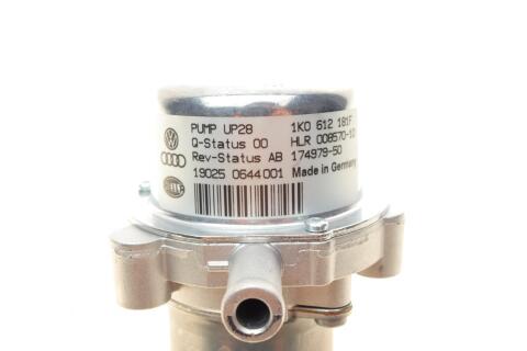 Насос вакуумный VW T5 3.2 04-09/Touran 1.4-2.0 03-10 Насос вакуумный VW T5 3.2 04-09/Touran 1.4-2.0 03-10
