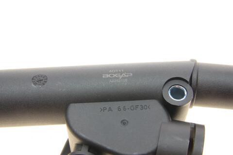 Фланець системи охолодження VW T5 03-09/Caddy II 1.9TDI 95-04 Фланець системи охолодження VW T5 03-09/Caddy II 1.9TDI 95-04