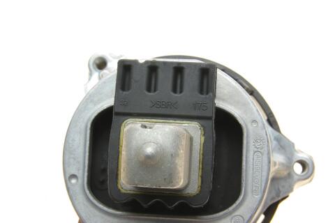 Подушка двигателя (L) BMW 5 (G30/F90) 16- B46/B48