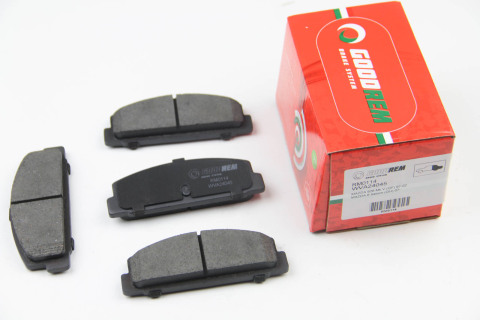 Тормозные колодки зад. Mazda 323/626 94-04 (akebono)