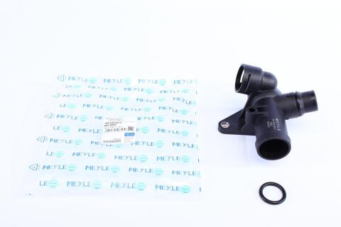 Фланец системы охлаждения Audi A4 1.8 00-09 Фланец системы охлаждения Audi A4 1.8 00-09