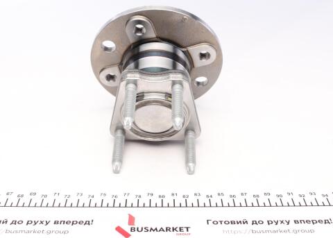 Підшипник маточини (задньої) Opel Combo 01- (К-кт c болтами і гайками) 4 отв.