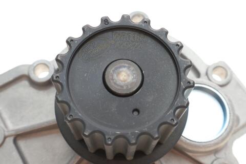 Комплект ГРМ + помпа Volvo C70/S60/S80/V60/V70/XC70/XC90 2.0-2.4D 01- (28x132z) Комплект ГРМ + помпа Volvo C70/S60/S80/V60/V70/XC70/XC90 2.0-2.4D 01- (28x132z)