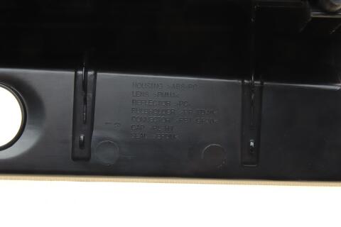 Ліхтар задній Renault Duster 10-14 (L) Ліхтар задній Renault Duster 10-14 (L)
