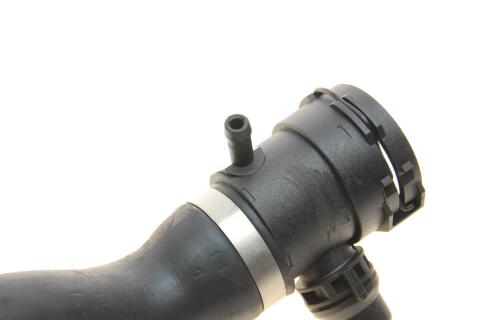 Патрубок радіатора BMW 5 (F10) 10-16 Патрубок радіатора BMW 5 (F10) 10-16