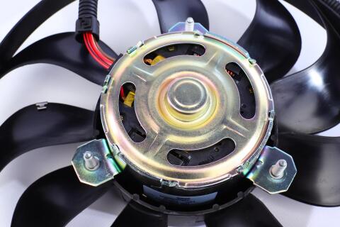 Вентилятор охолодження двигуна Audi A3/TT/Skoda Fabia/Octavia/VW Bora/Golf/Polo 1.0-2.3 96- Вентилятор охолодження двигуна Audi A3/TT/Skoda Fabia/Octavia/VW Bora/Golf/Polo 1.0-2.3 96-