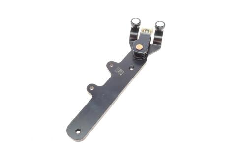 Ролик дверей (бічних/нижній) Fiat Doblo 10- (R) (з кронштейном)