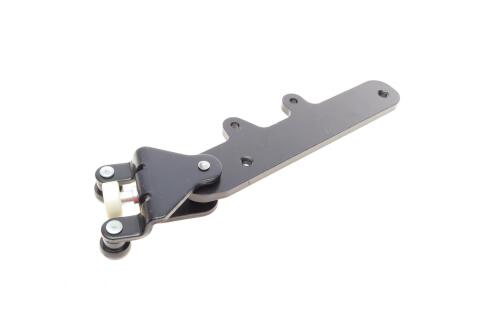 Ролик дверей (бічних/нижній) Fiat Doblo 10- (R) (з кронштейном)