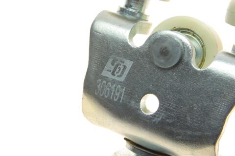 Ролик дверей (бічних/верхній) Iveco Daily 14- (R)