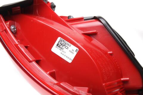 Ліхтар задній VW Passat 10-14 (R)