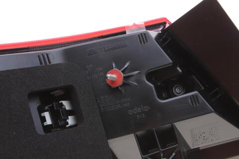 Фонарь задний MB E-class (W212) 13-16 (R)