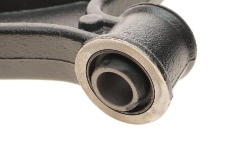 Рычаг подвески (передний/снизу) (R) Renault Master II/Opel Movano 98-