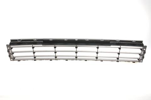 Решетка радиатора VW Passat 1.4-2.0TDI 10-14 Решетка радиатора VW Passat 1.4-2.0TDI 10-14