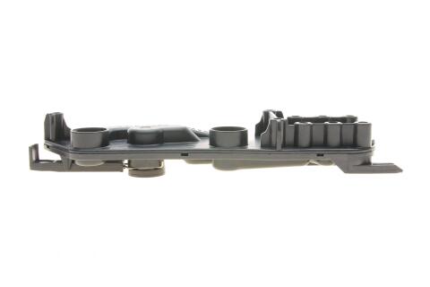 Кронштейн радиатора BMW 5 (E60)/7 (E65/E66/E67) 01-10 (L) Кронштейн радиатора BMW 5 (E60)/7 (E65/E66/E67) 01-10 (L)