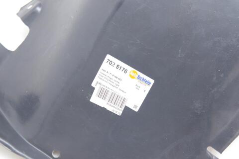 Підкрилок (передній) BMW 5 (E39) 95-03 (R) Підкрилок (передній) BMW 5 (E39) 95-03 (R)