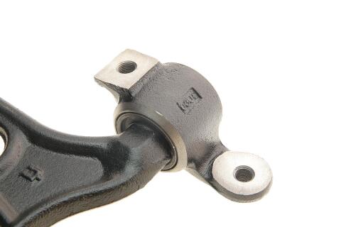 Важіль підвіски (передній/знизу) (R) Citroen C8/Peugeot 807 02-