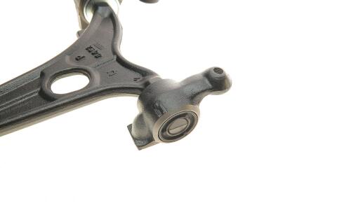 Важіль підвіски (передній/знизу) (R) Citroen C8/Peugeot 807 02-