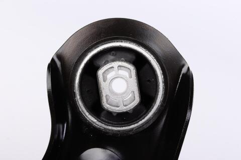 Важіль підвіски (задній) (L) Audi A3/Skoda Octavia II/VW Golf 03-16/VW Passat/Skoda SuperB/Yeti 10- Важіль підвіски (задній) (L) Audi A3/Skoda Octavia II/VW Golf 03-16/VW Passat/Skoda SuperB/Yeti 10-