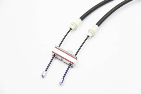 Трос ручного гальма зад. Focus 98- (барабан) (1483/1320x2)