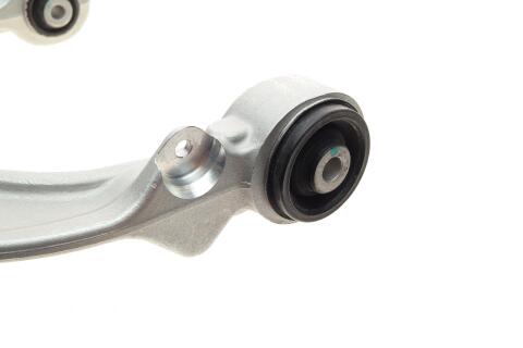 Рычаг подвески (передний/сверху) (L) BMW X5 (E70/F15/F85)/X6 (E71/E72/F16/F86) 07- M57/N55/N57/N62 Рычаг подвески (передний/сверху) (L) BMW X5 (E70/F15/F85)/X6 (E71/E72/F16/F86) 07- M57/N55/N57/N62