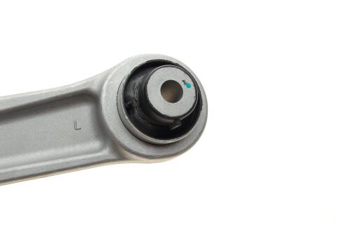 Рычаг подвески (передний/снизу/сзади) (L) BMW 5 (F10/F11)/6 (F12/F13) 2.0-4.4 09- Рычаг подвески (передний/снизу/сзади) (L) BMW 5 (F10/F11)/6 (F12/F13) 2.0-4.4 09-