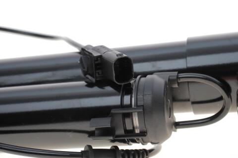 Амортизатор (передний) MB M-class (W164)/Gl-class (X164) 05-12 (пневмо) (вар. оснастка ADS)