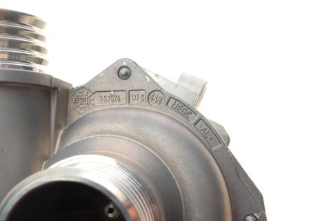 Помпа води BMW 3 (E90)/5 (E60)/7 (E65-E67)/X3 (E83)/X5 (E70) 04- N52/N53 (OE версія)