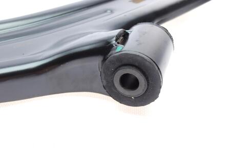 Важіль підвіски (передній) (R) Renault Clio III/Modus 04-