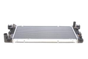 Радиатор охлаждения Chrysler Voyager/Caravan 2.4 95-01