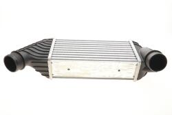 Радиатор интеркулера Citroen Jumper/Fiat Scudo/Peugeot Expert 1.6/2.0/2.2D Multijet/HDi 06- Радиатор интеркулера Citroen Jumper/Fiat Scudo/Peugeot Expert 1.6/2.0/2.2D Multijet/HDi 06-