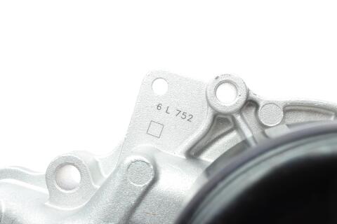 Насос воды MB C-class (W202/S202/W203/S203)/E-class (W210/S210) 2.2/2.7CDI 97-09 (OM611/OM612/OM646)