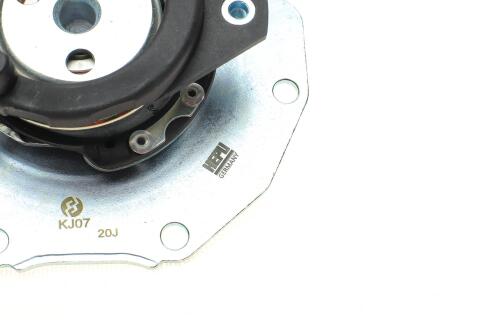 Помпа води Land Rover Freelander 3.2 06-14/Volvo S80/V70/XC60/XC70 3.0/3.2 07-16