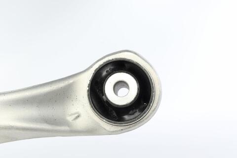 Важіль підвіски (передній/знизу) (L) BMW 5 (F10/F18)/6 (F13) 2.0D-4.4 10-