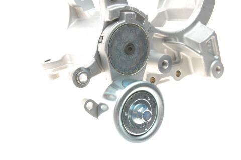 Натяжник ременя генератора Toyota Land Cruiser 90/Prado 3.0 D-4D 00-10