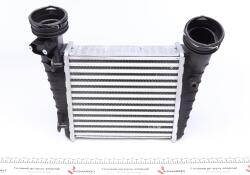 Радіатор інтеркулера VW Passat 1.8 00-05 Радіатор інтеркулера VW Passat 1.8 00-05