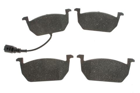 Колодки гальмівні (передні) Audi A3/Seat Leon/Skoda Octavia IV/V/VW Golf VII 12- (VW) (+датчик) Колодки гальмівні (передні) Audi A3/Seat Leon/Skoda Octavia IV/V/VW Golf VII 12- (VW) (+датчик)