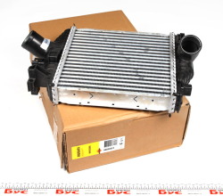 Радіатор інтеркулера MB Vito (W638) -03 Радіатор інтеркулера MB Vito (W638) -03