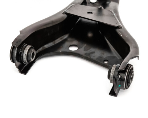 Поперечний важіль, передня вісь (R, правий) Renault Duster I