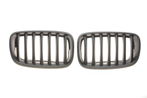 Решітка радіатора BMW 5 (F10) 09-16 (к-кт) Решітка радіатора BMW 5 (F10) 09-16 (к-кт)