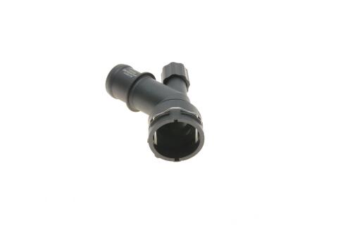 Фланець системи охолодження VW Golf IV 97-06 Фланець системи охолодження VW Golf IV 97-06