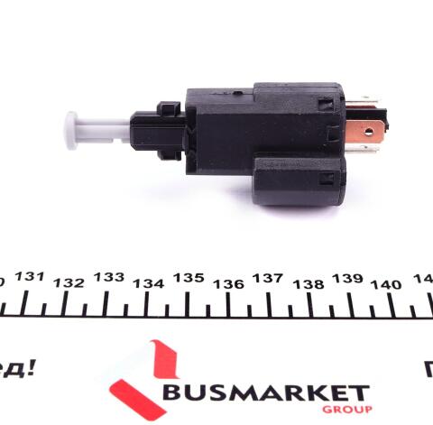 Датчик педали тормоза Opel Astra G/Vectra B/Zafira A 95-09 Датчик педали тормоза Opel Astra G/Vectra B/Zafira A 95-09