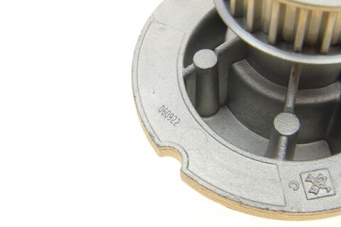 Комплект ГРМ + насос Opel Astra F/Vectra B 1.4/1.6 16V 94-05 Комплект ГРМ + насос Opel Astra F/Vectra B 1.4/1.6 16V 94-05