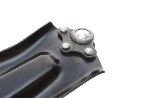 Важіль підвіски (передній/знизу) (R) Citroen C3 09-/Peugeot 207 06- (з кульовою) Важіль підвіски (передній/знизу) (R) Citroen C3 09-/Peugeot 207 06- (з кульовою)