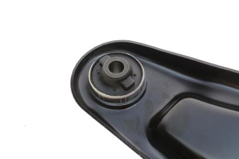 Важіль підвіски (передній/знизу) (R) Citroen C3 09-/Peugeot 207 06- (з кульовою) Важіль підвіски (передній/знизу) (R) Citroen C3 09-/Peugeot 207 06- (з кульовою)