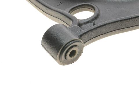 Важіль підвіски (передній/знизу) (L) Renault Master 2.3 dCi 11-