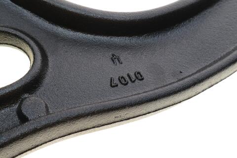 Важіль підвіски (передній/знизу) (R) Renault Master 2.3 dCi 11-