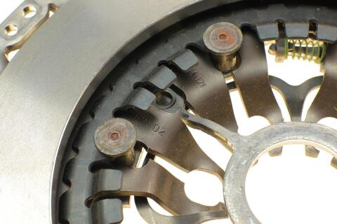 Комплект зчеплення Renault Megane II 2.0 03-09 (d=240mm) Комплект зчеплення Renault Megane II 2.0 03-09 (d=240mm)